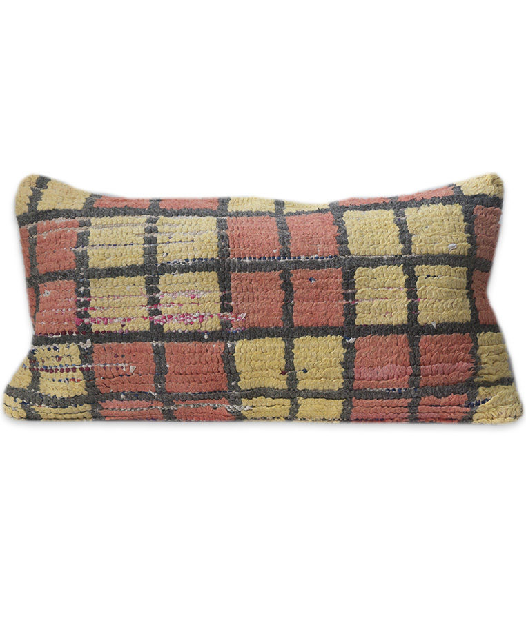 berber-vintage-pillow