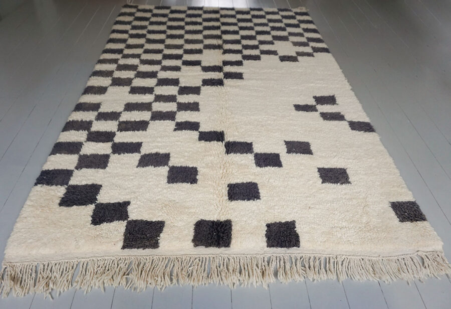 beni ouarain berber carpet